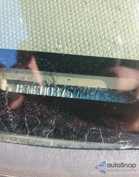 2009 Ford Escape Xlt from USA, damaged, VIN 1FMCU03759KB78381